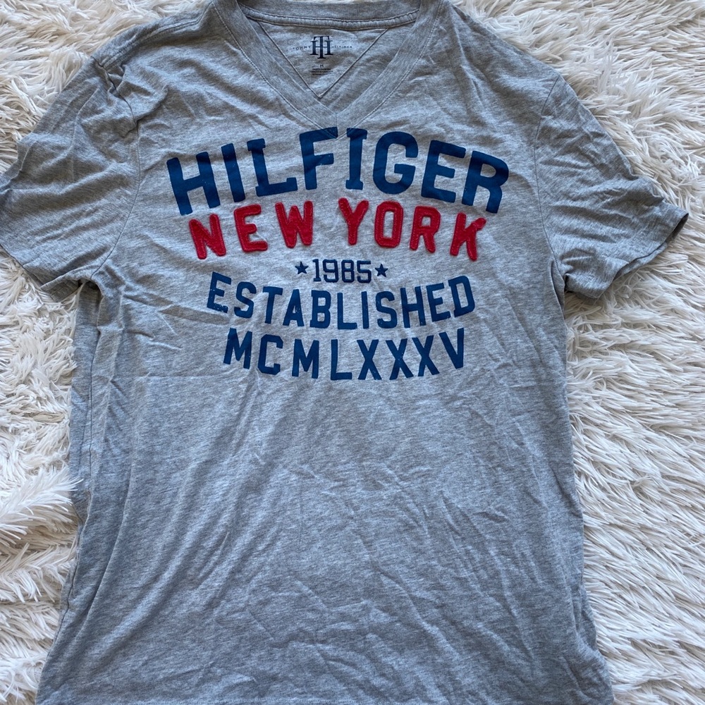 Tommy Hilfiger t shirt